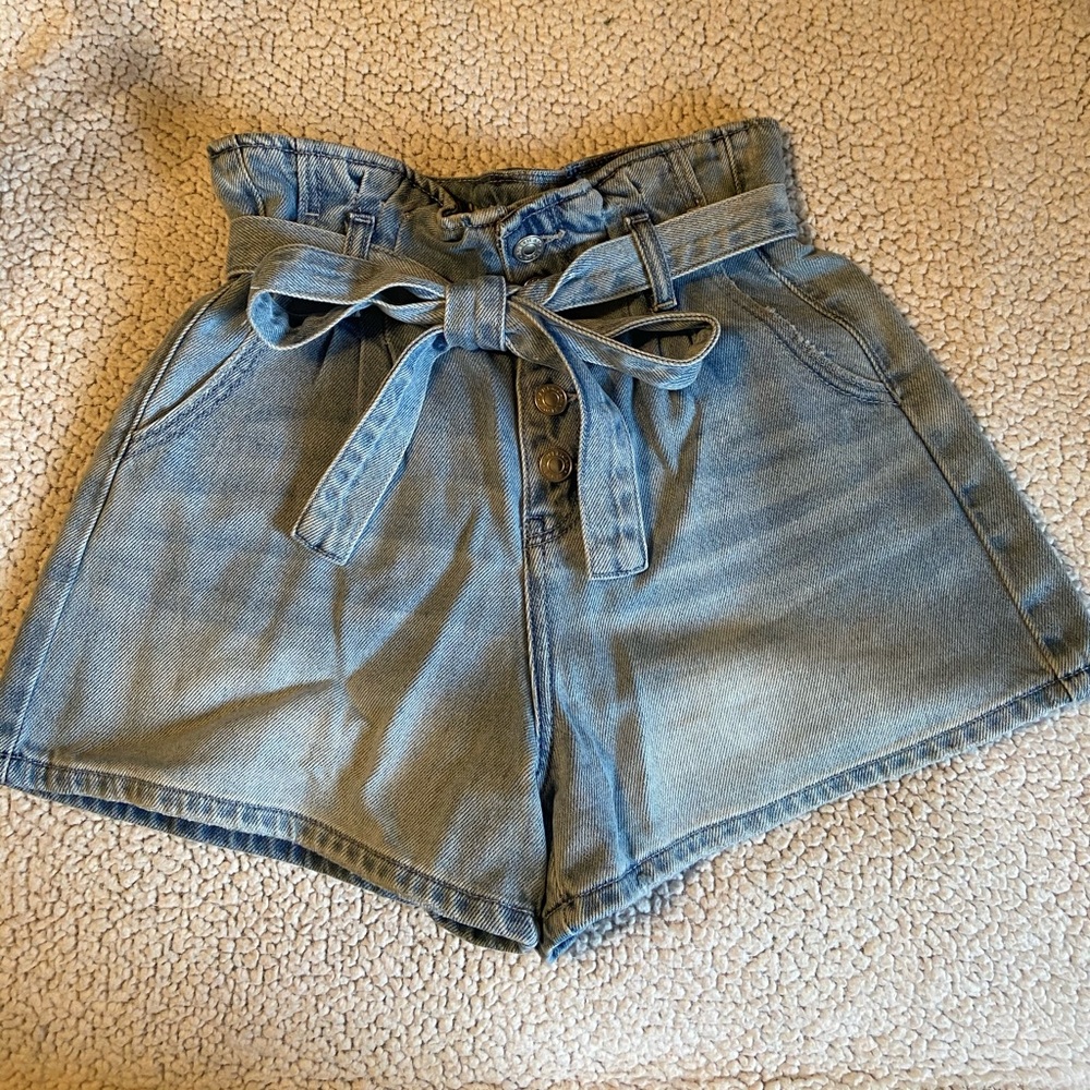 ! SOLD ! AEO paper bag denim shorts